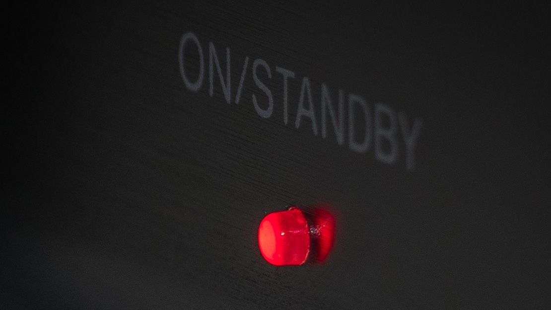 Så mycket ström förbrukar dina apparater i standby – och det gör du åt det