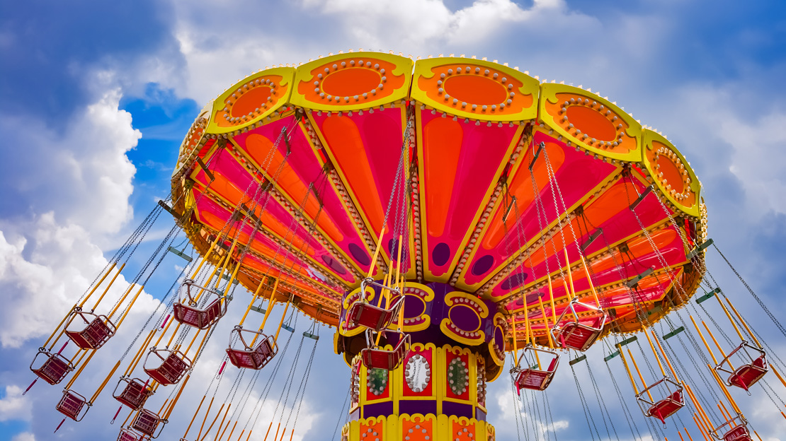 Karusell med slänggungor