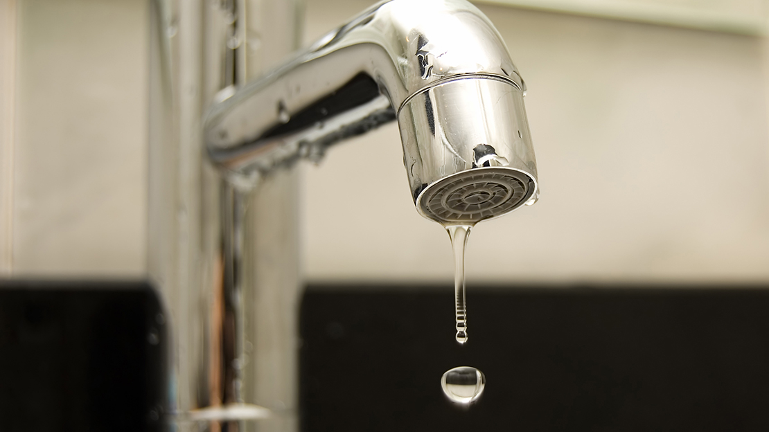 Droppande kran