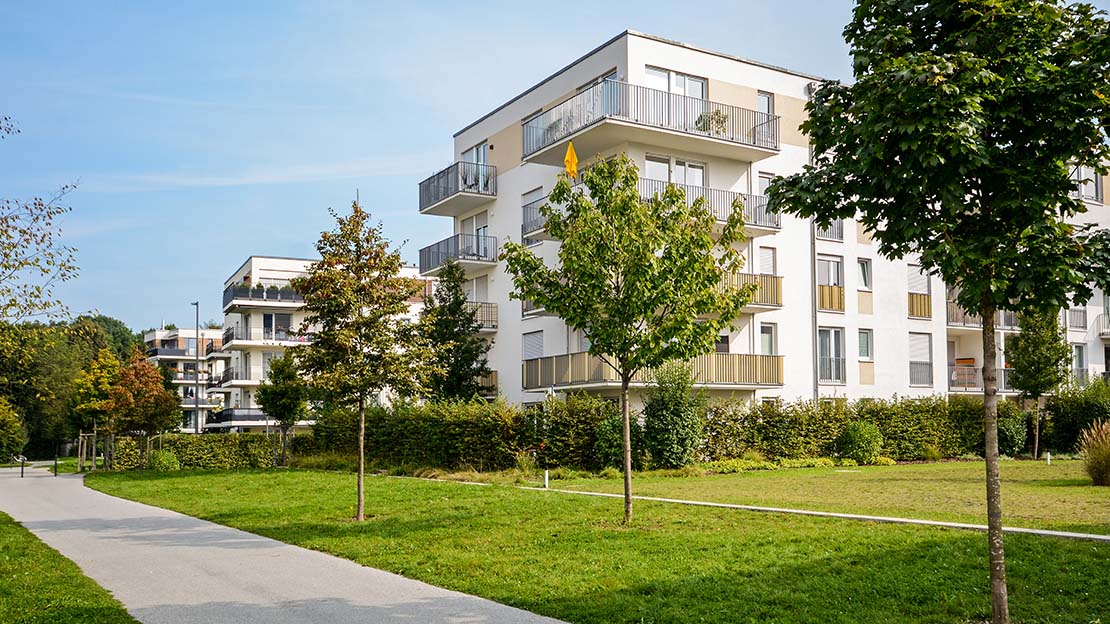 Bostadsområde med flerfamiljshus